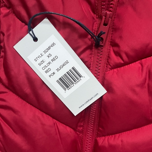NEW Cole Haan Signature Red Puffer Vest Size XS Outdoor Warm Winter Hiking - Picture 4 of 8